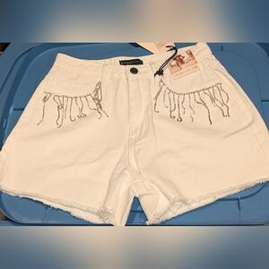 NWT, White, Fringe hem, dangly rhinestone pocket shorts – ladies Jr. Size 5/26in